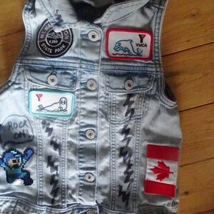 BABY GAP 1969 SIZE 5 YEARS  CUSTOMIZED JEAN VEST